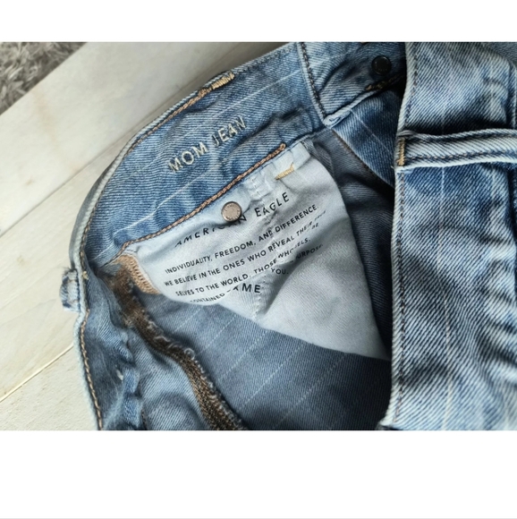 American Eagle Pinstriped Denim Blue Jeans High-rise Size 4 Short - Picture 5 of 10